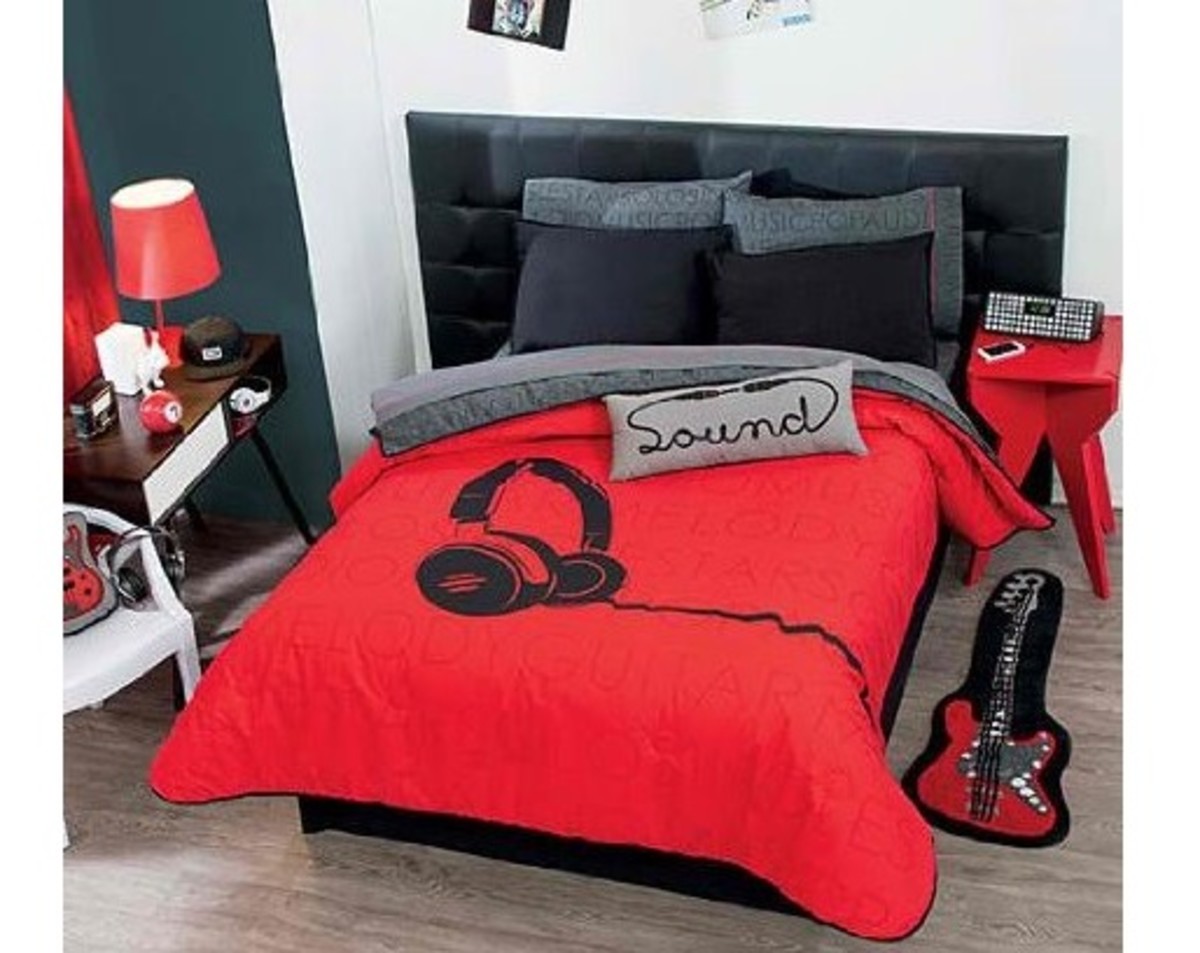 rock-n-roll-guitar-bedroom-decor-ideas