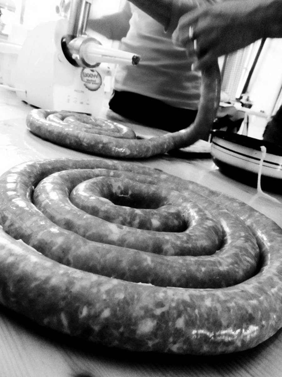 How To Make Homemade Sausages Delishably   Buying The Best Sausage Maker 