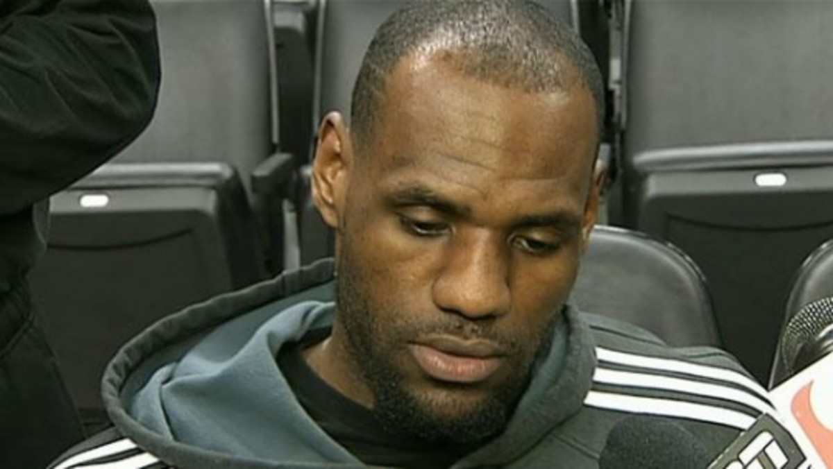 Lebron James is starting to look old. How Lebron James Receding Hairline  reveals more than you may think - HubPages