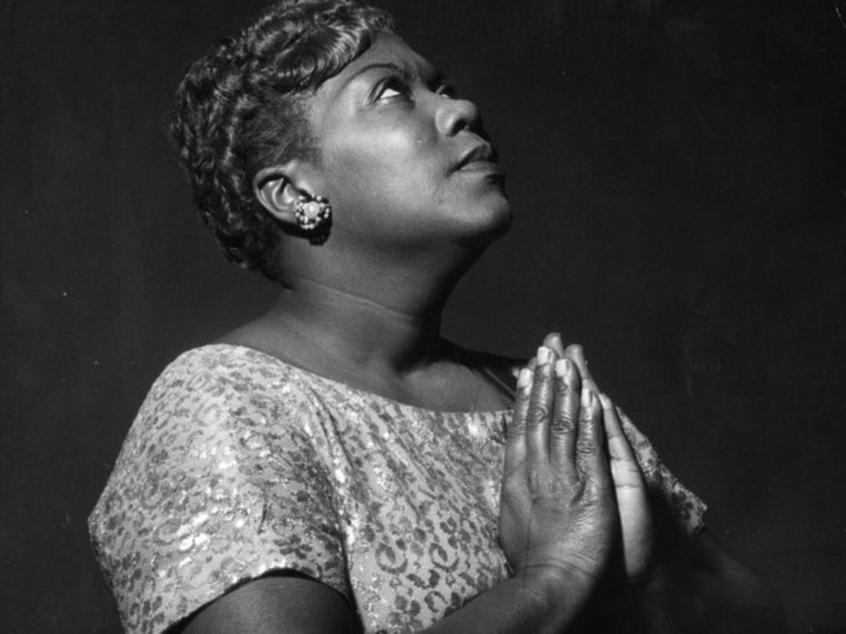 The gospel/folk singer Sister Rosetta Tharpe was accompanied by a jazz orchestra on her debut recording.