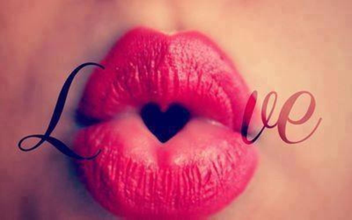 spell love with heart lips