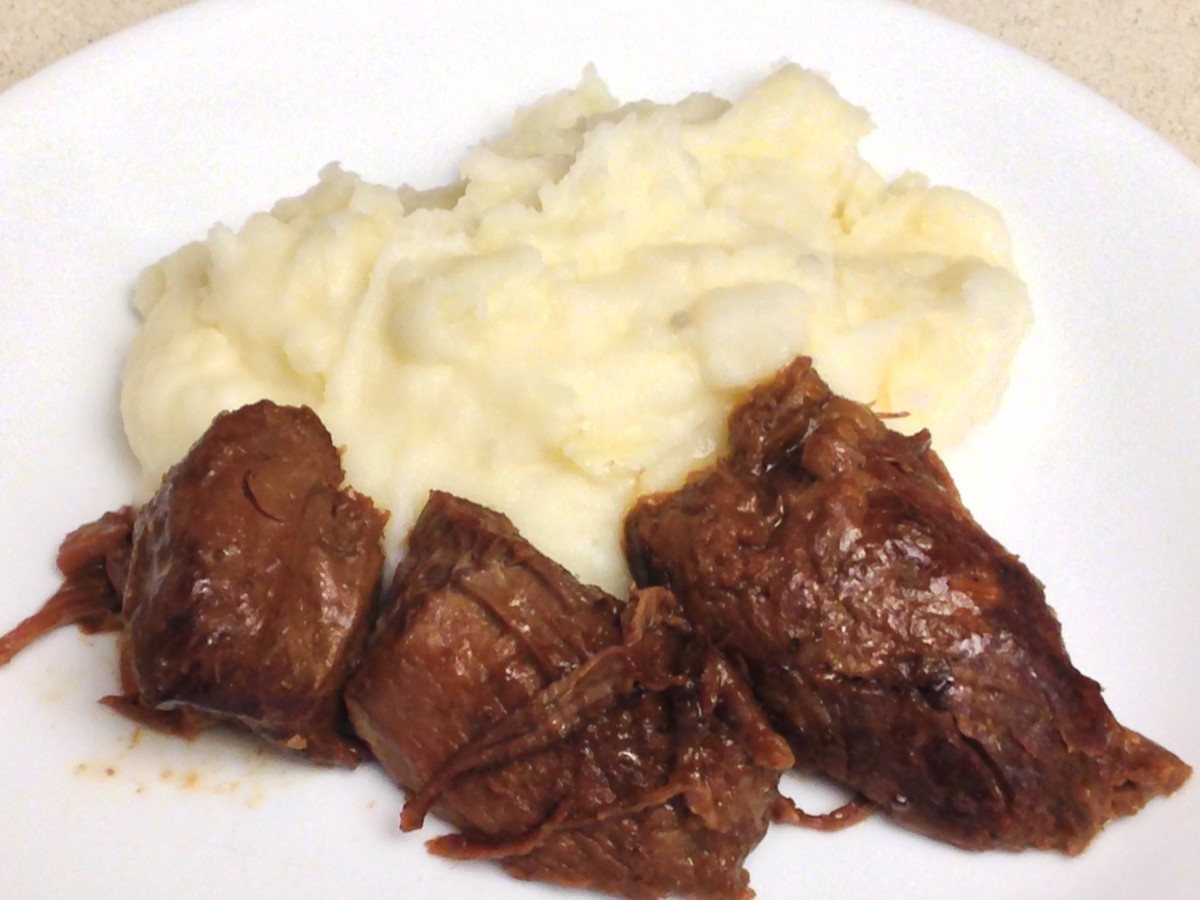 Beef Pot Roast with mashed potatoes