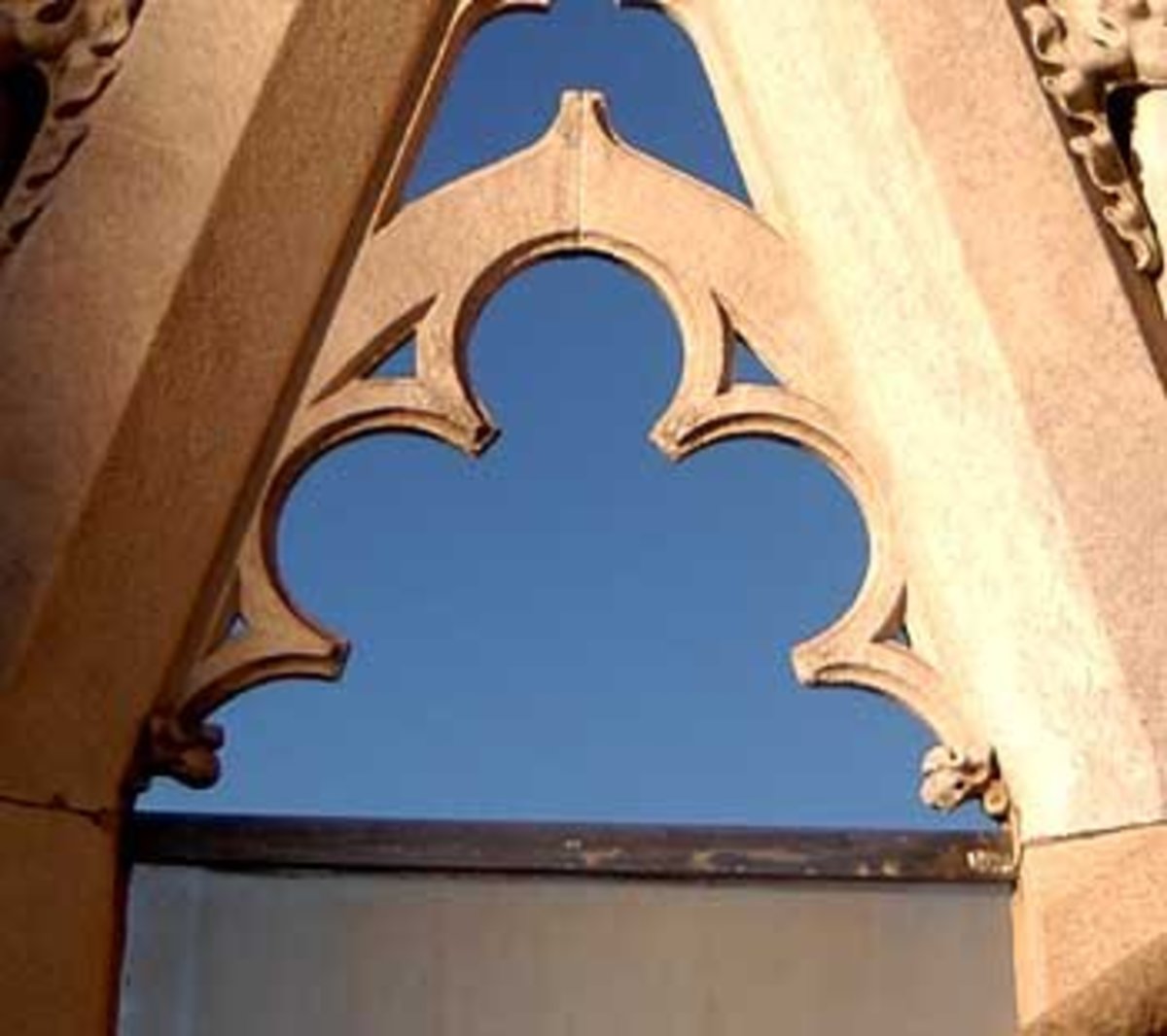 Cinquefoil Arch