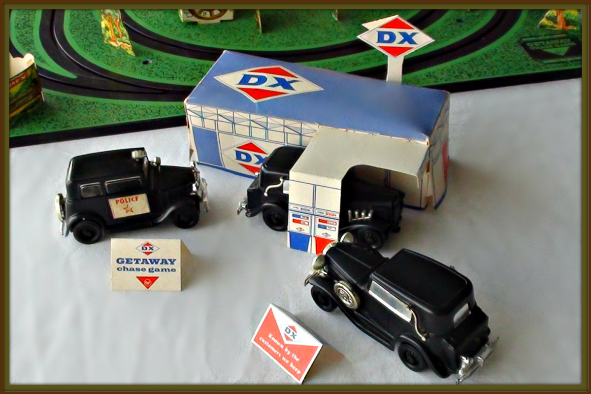 1960's Getaway Chase Game by the DX Sunray Oil Company