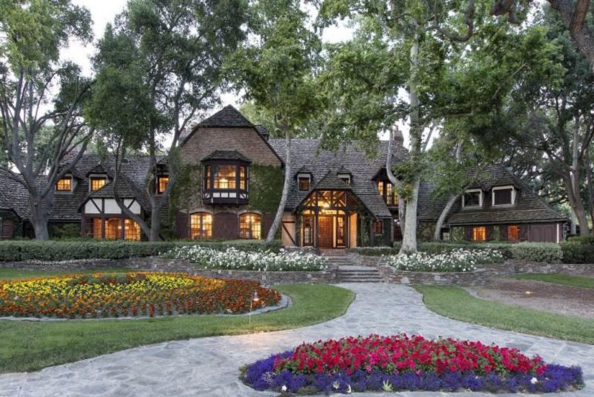 the-current-state-of-michael-jackson-s-neverland-ranch-hubpages