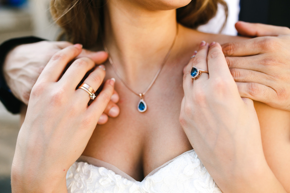 tanzanite-jewelry-alternatives-for-brides-to-be
