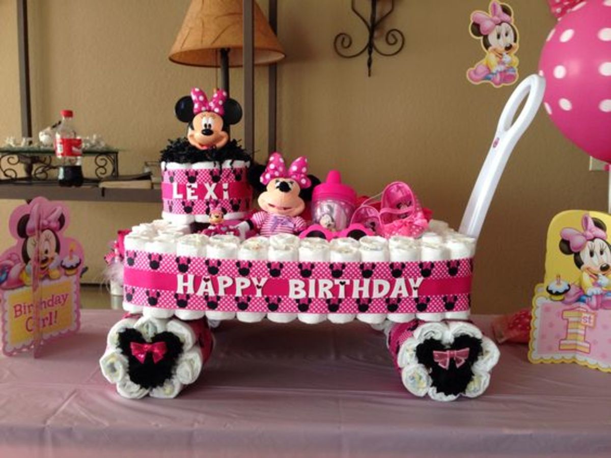 Minnie Mouse diaper cake