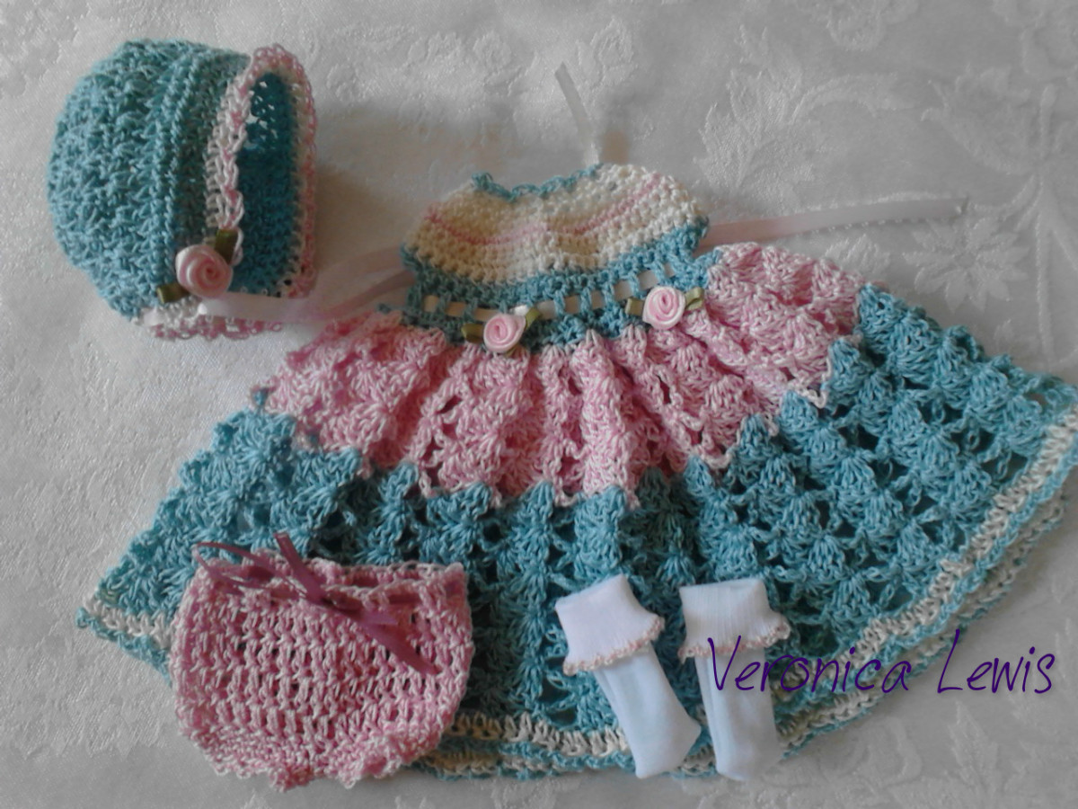 free-crochet-doll-dress-pattern-for-micro-preemie-ooak-clay-babies