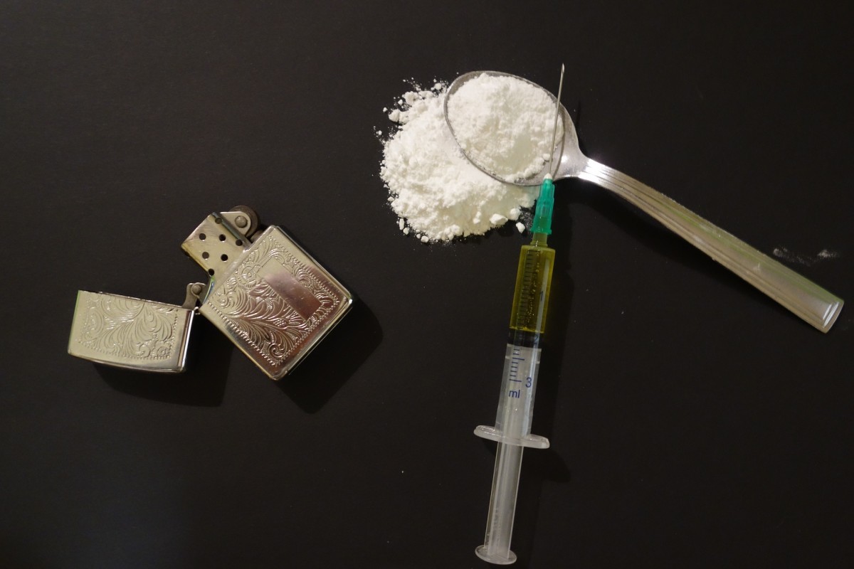 Heroin paraphernalia