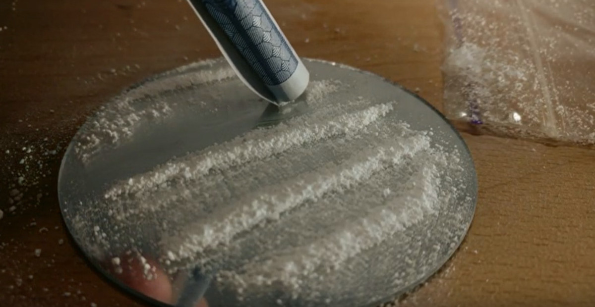 Cocaine users prefer to snort lines off mirrors.