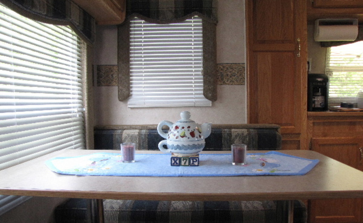 How to Decorate a Travel Trailer