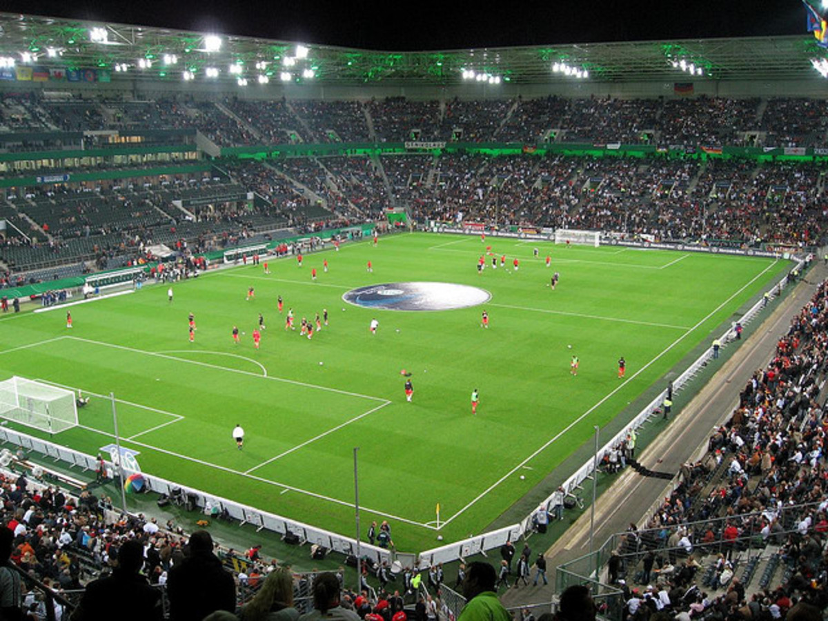 The 10 Biggest Football Soccer Stadiums In Germany By Capacity Hubpages