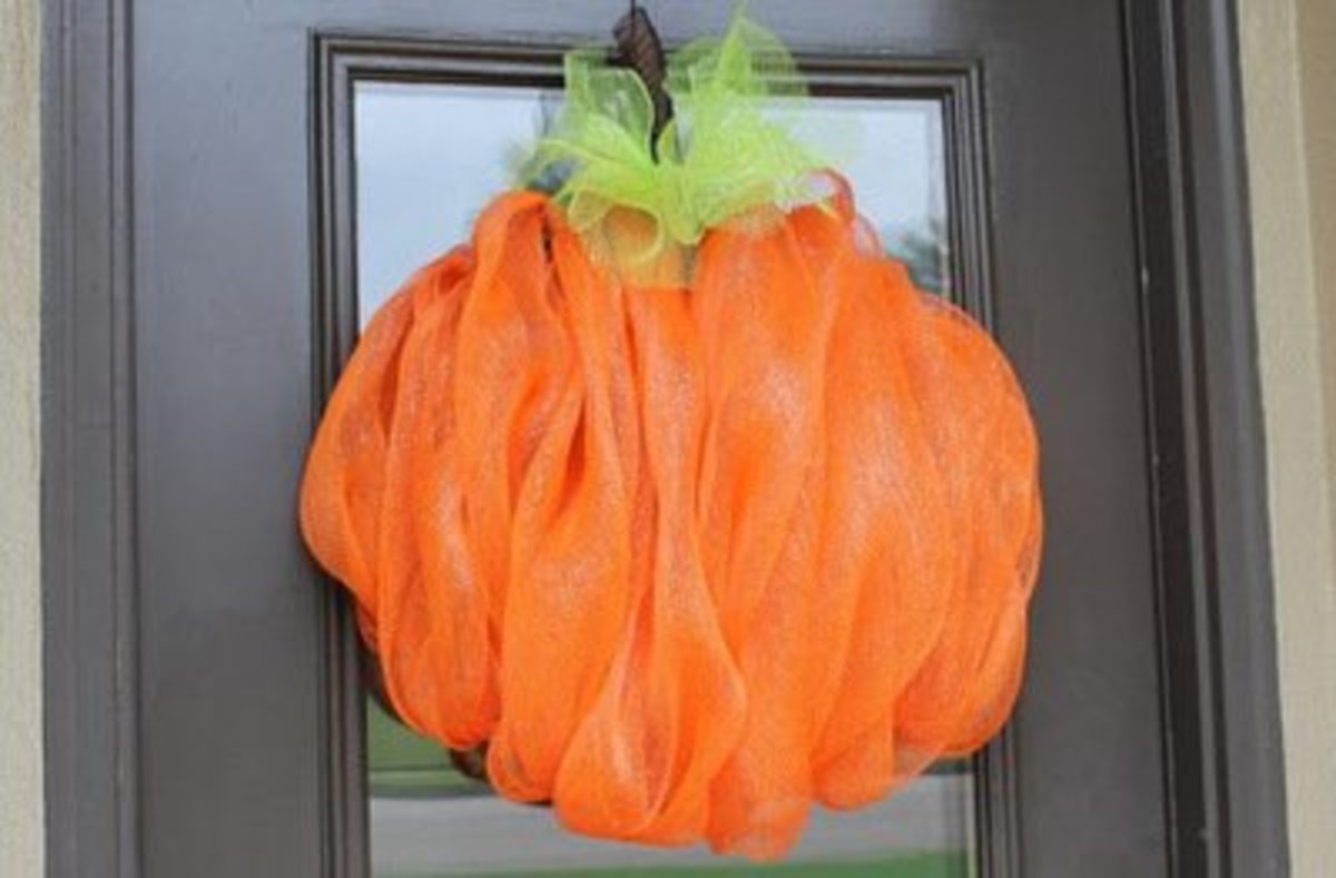 Pumpkin door hanger