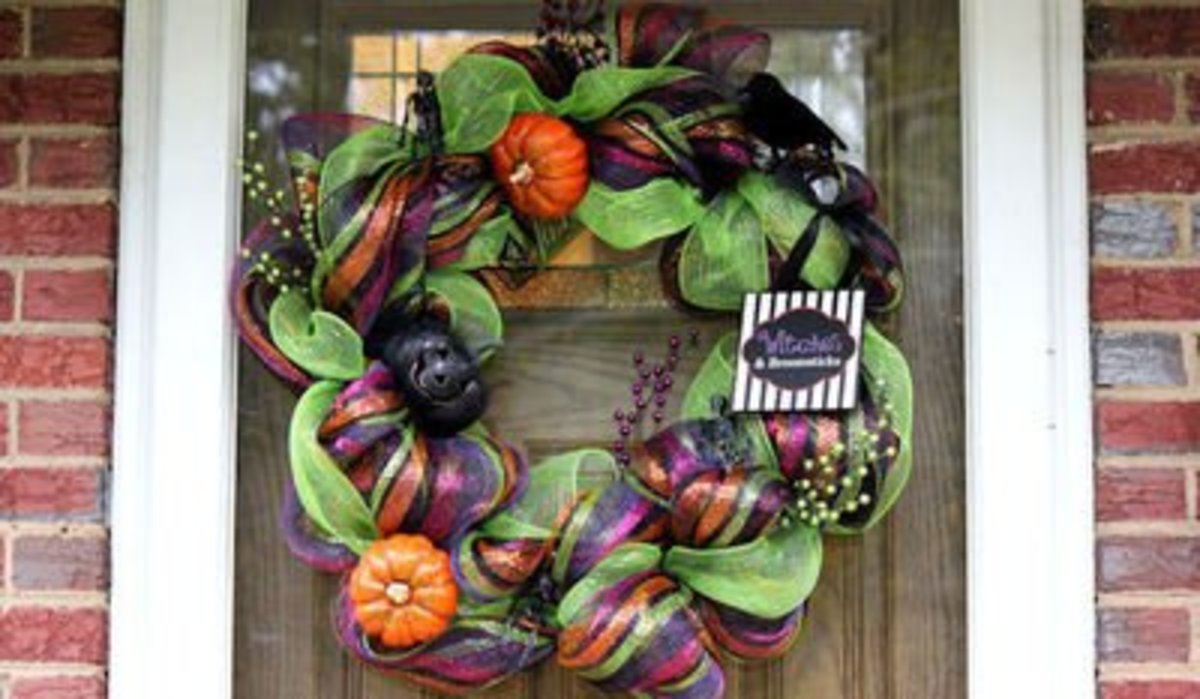 Halloween deco mesh wreath