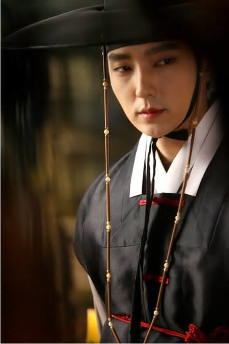 top-10-the-coolest-and-most-handsome-vampires-in-korean-dramas-and-movies