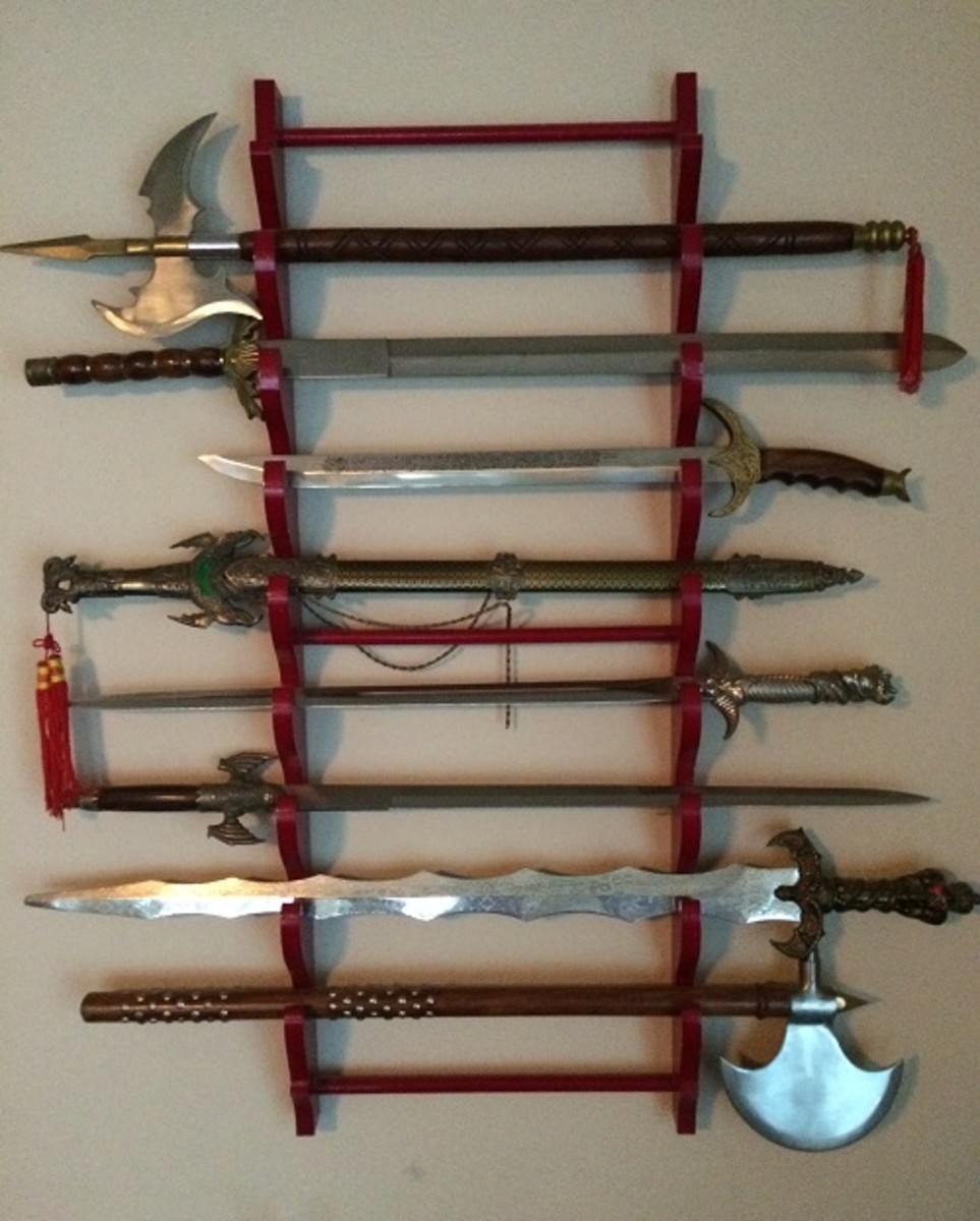 https://images.saymedia-content.com/.image/t_share/MTc2Mjg2ODI5MDQ4ODMzMTk3/sword-and-knife-collecting.jpg