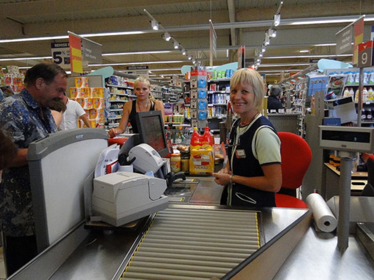 What Are The Duties Of A Supermarket Cashier HubPages