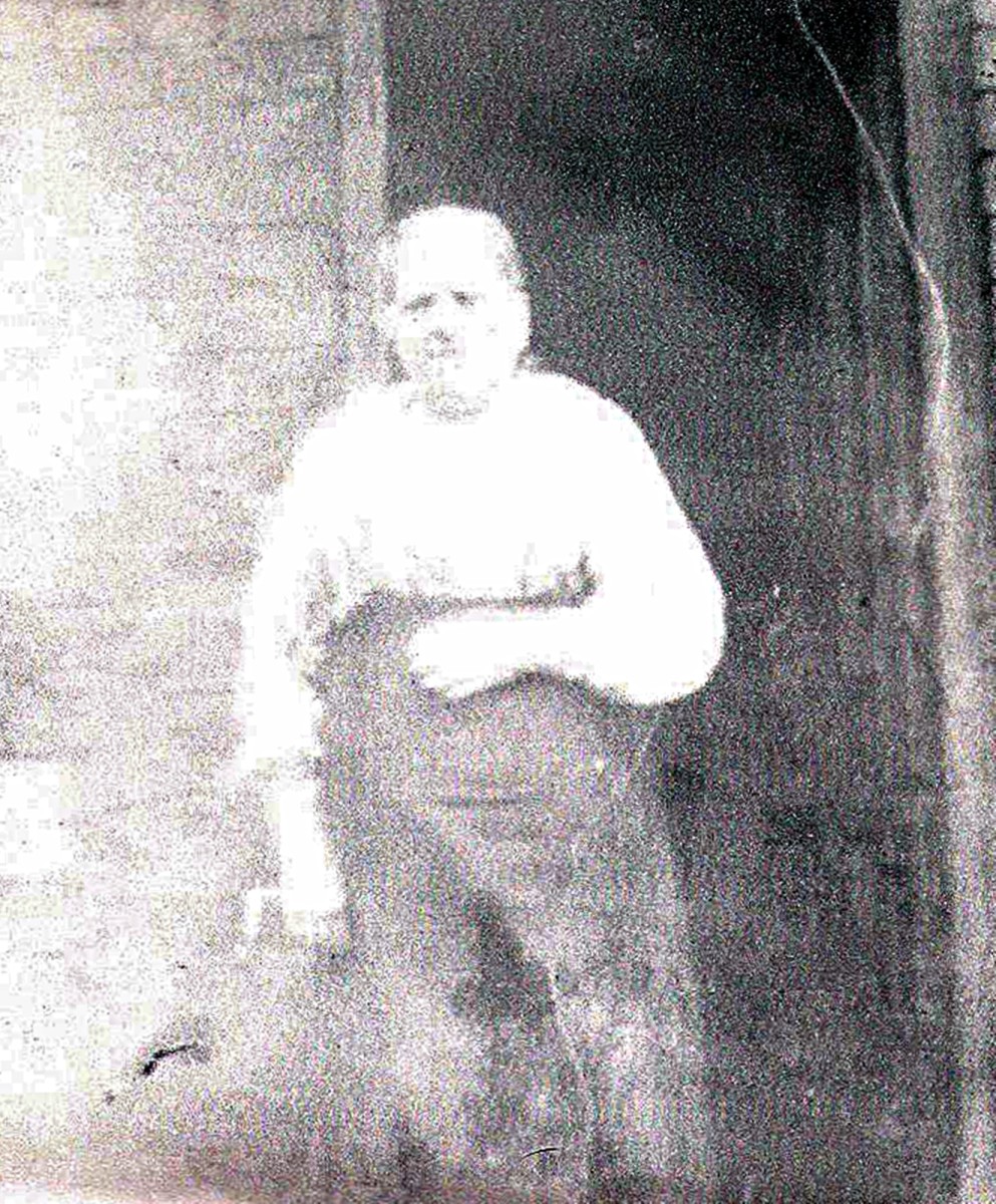 My grandad's maternal grandma, Mary Donnelly, nee Wosser, from Drogheda, Ireland, a widow, who lived at 6 Midland View in the early 20th century.