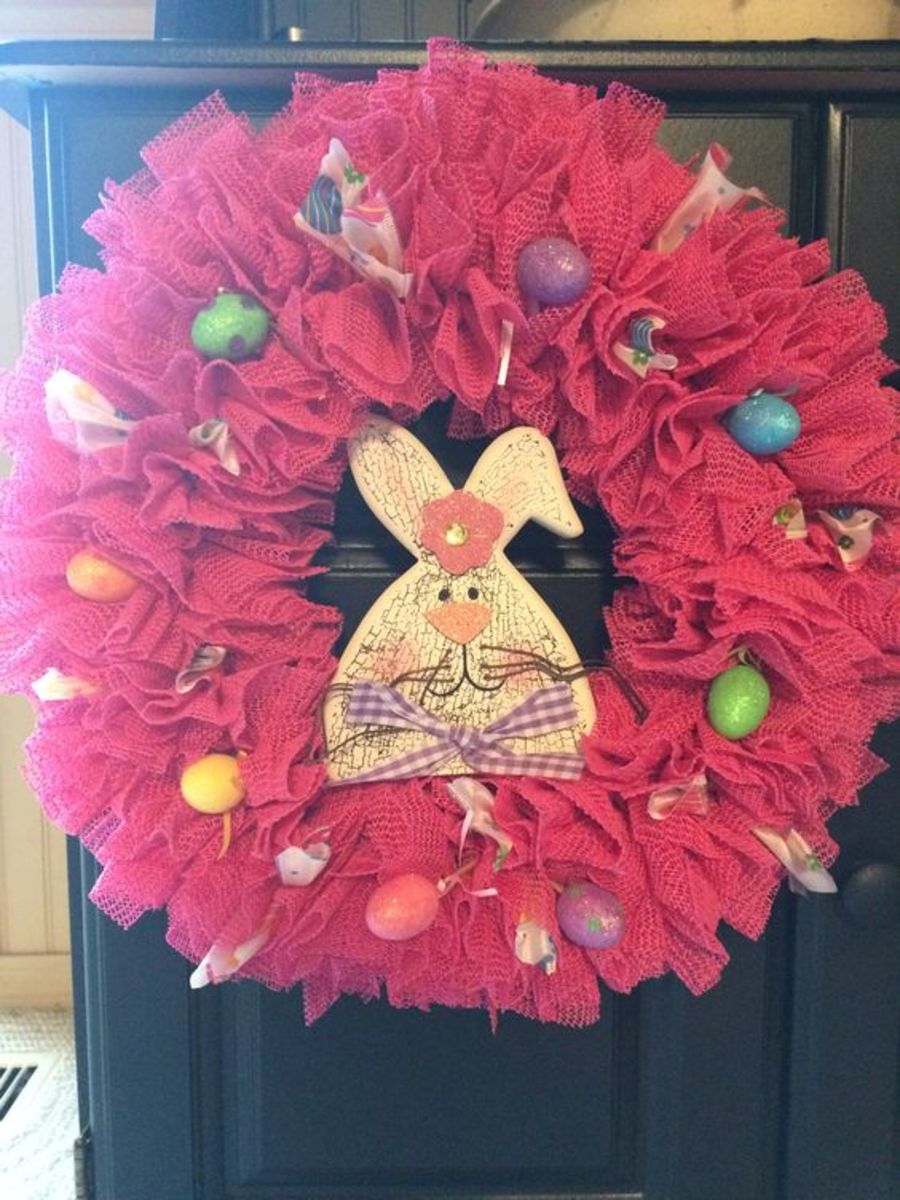 Mesh Bunny Wreath | Easy Easter Crafts for Kids to Make 