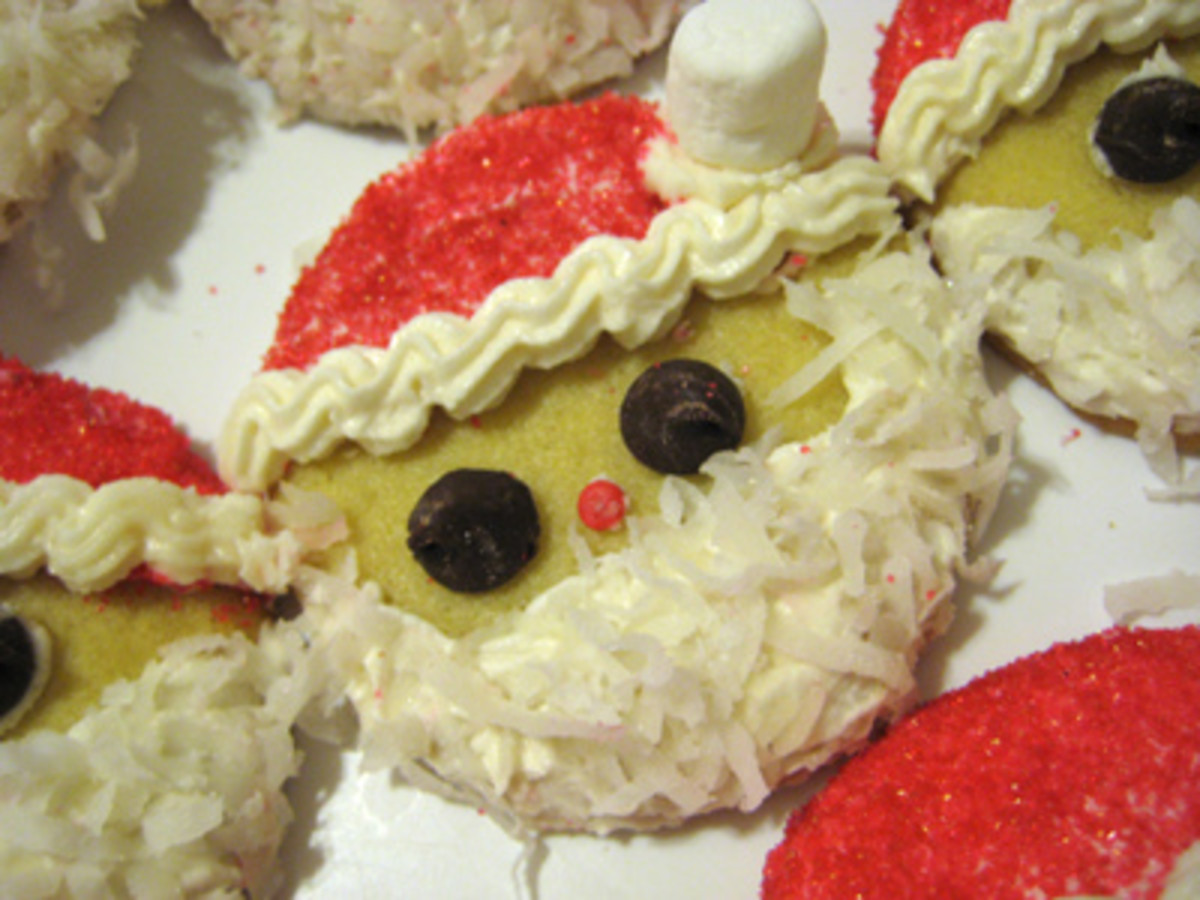 Easy decorated Santa cookies (Photo: GoodEatsBlog.com)