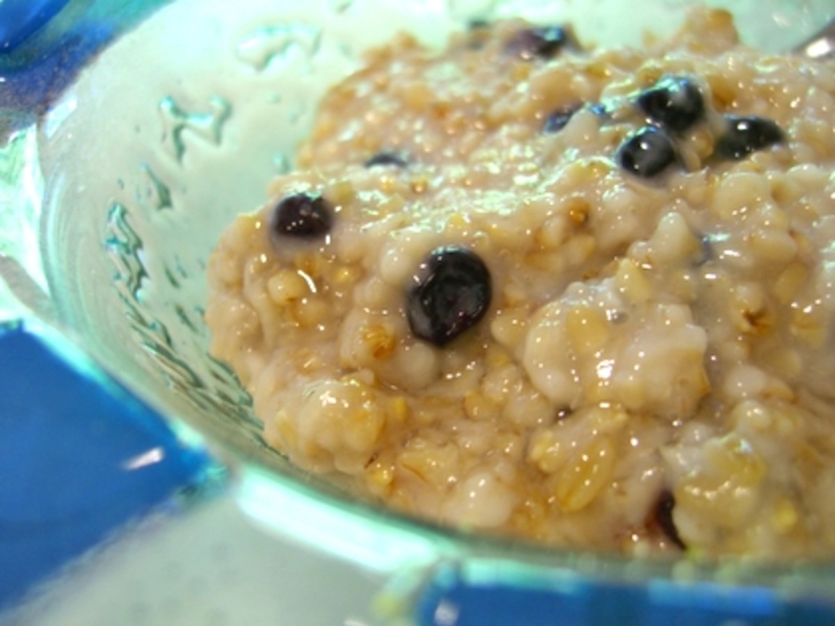  Delicious Steel Cut Oats With Nutritious Blueberries