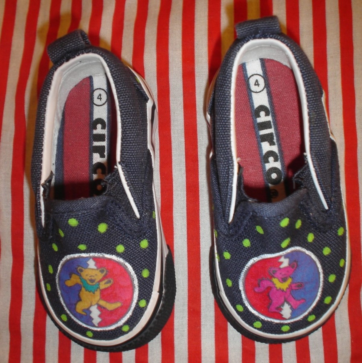 how-to-easily-decorate-your-chuck-taylors-or-canvas-shoes