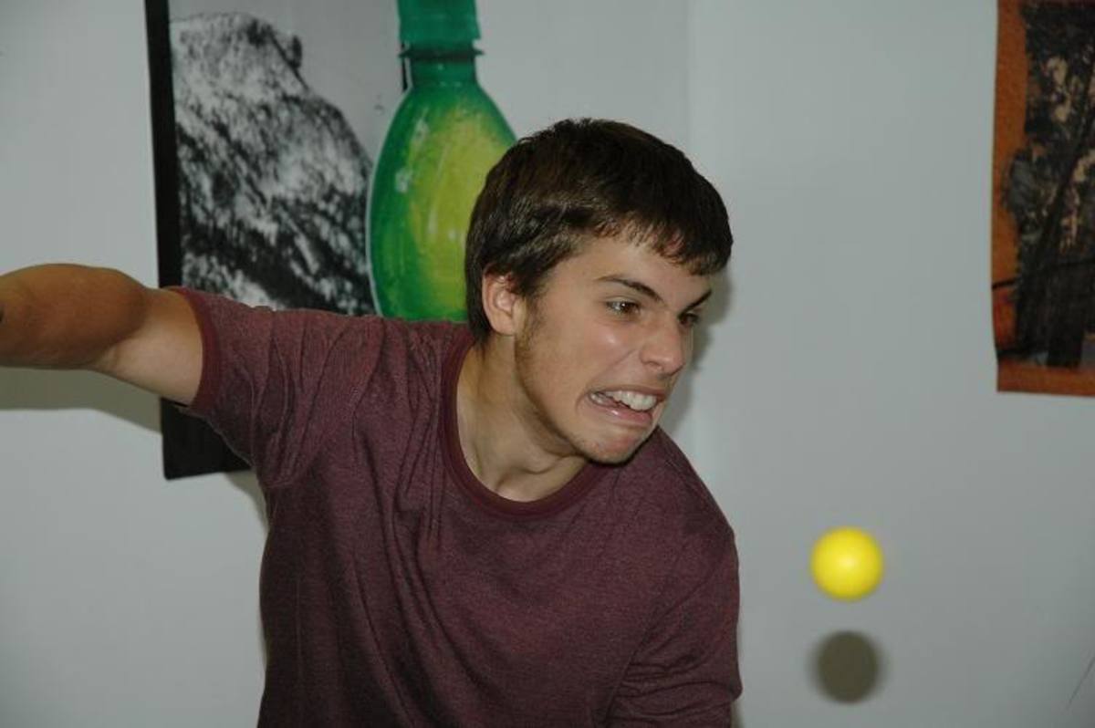 So intense - difference between men and women playing ping pong, photo By sirskimuch, source: Photobucket