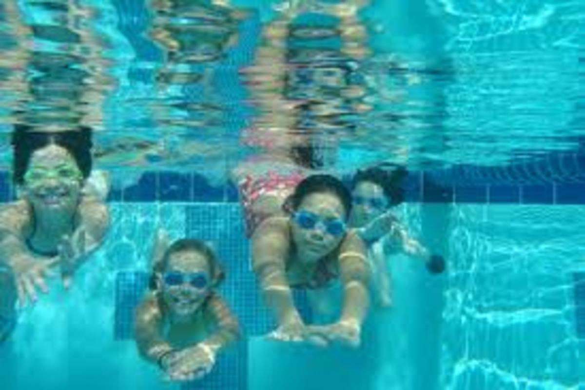 kids swimming