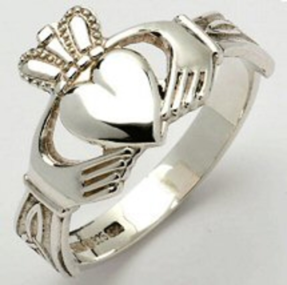 The History and Meaning of Irish Claddagh Rings