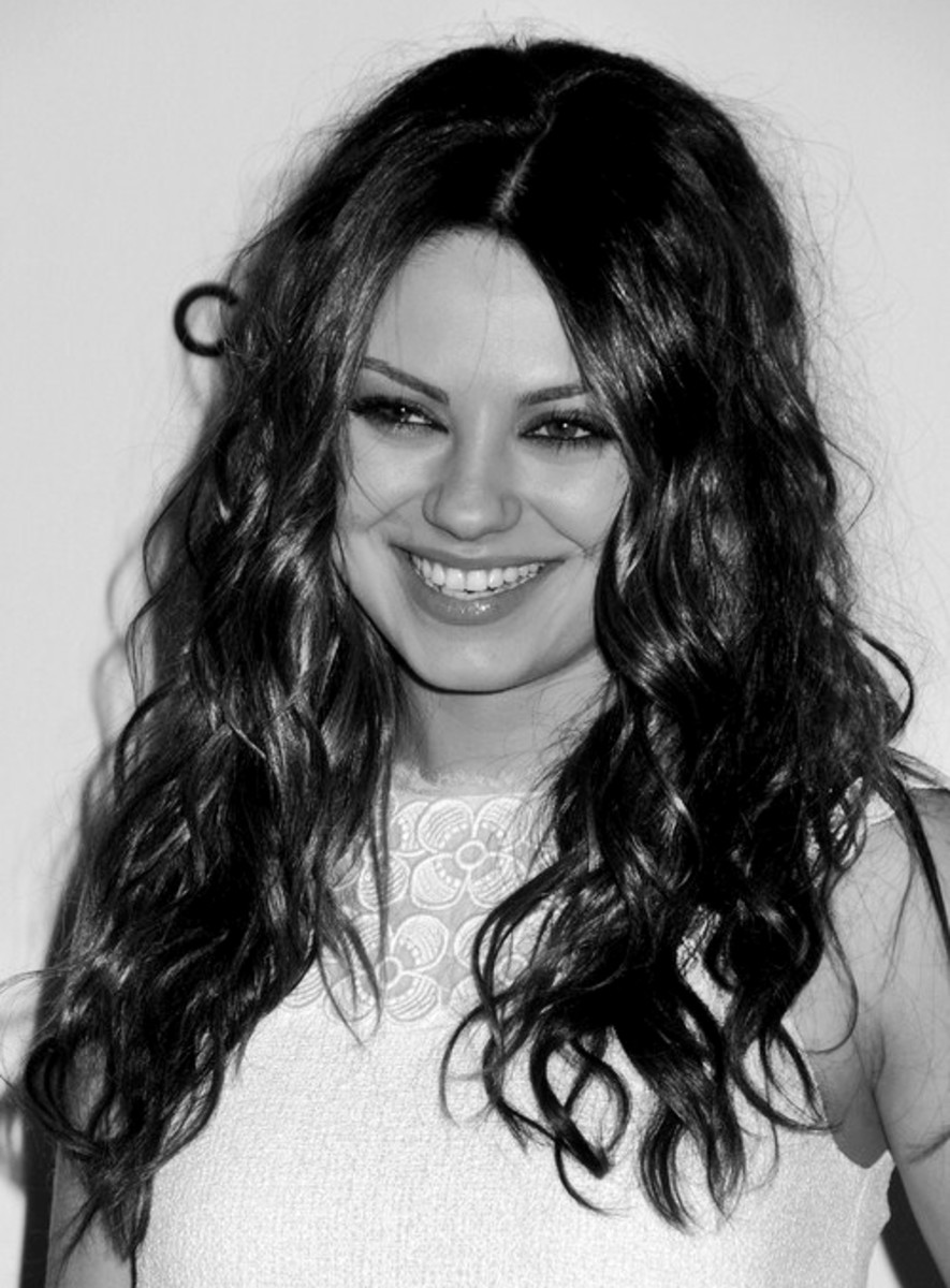 Mila Kunis, casual hairstyle - 2013 Hairstyles for long hair