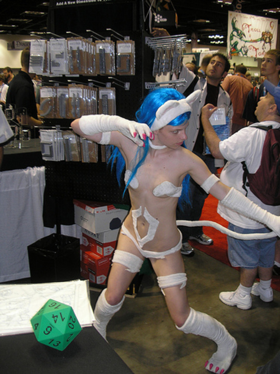 A very small Felica cosplayer. 