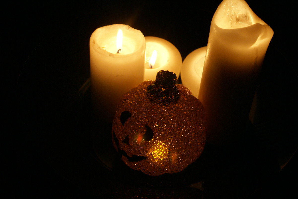 halloween-decorating
