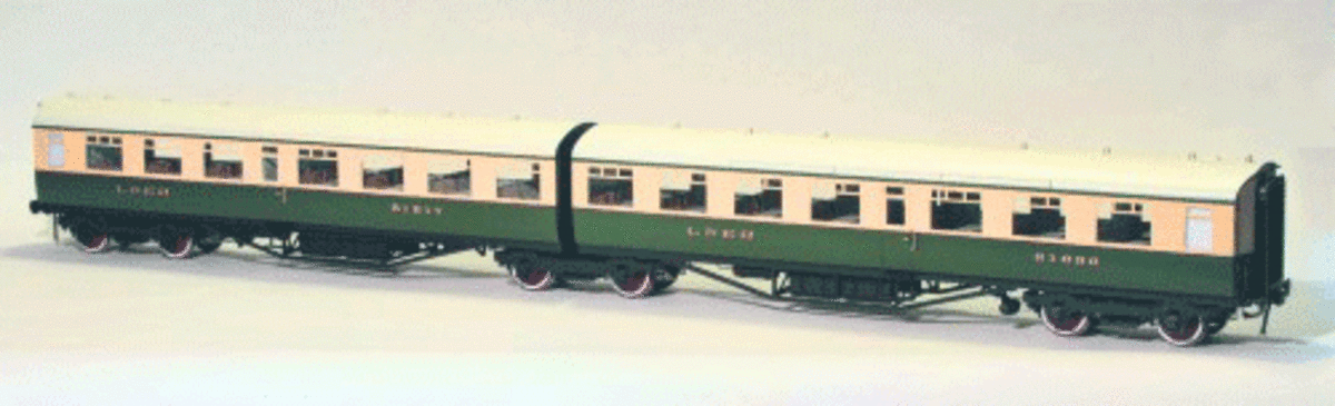 Model of LNER Tourist Twin-articulated stock from Kemilway