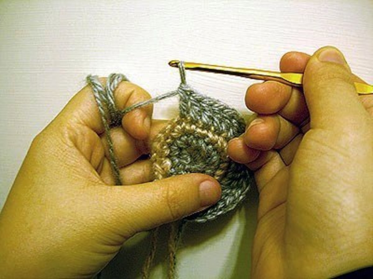 knit-or-crochet-how-knitting-and-crocheting-differ