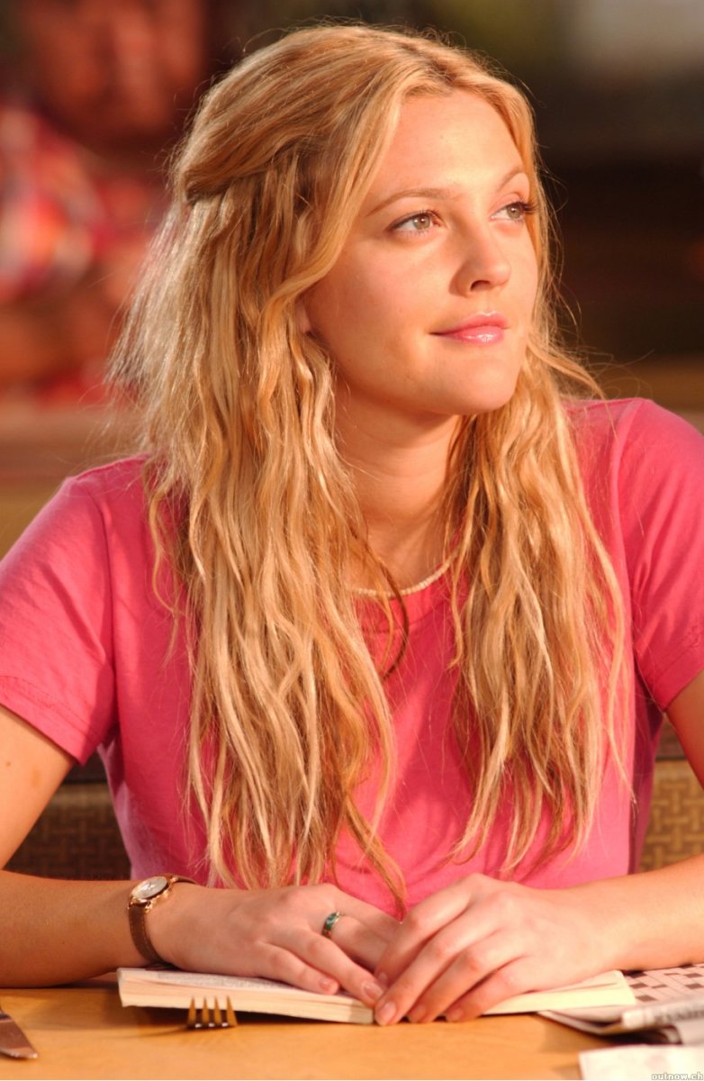 Lucy Whitmore played by Drew Barrymore