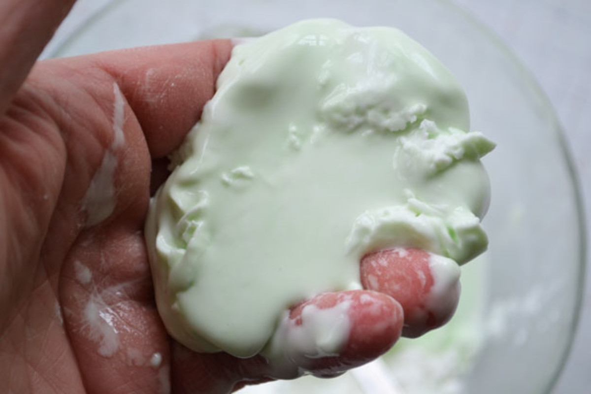 Image credit: http://www.babble.com/best-recipes/homemade-oobleck/