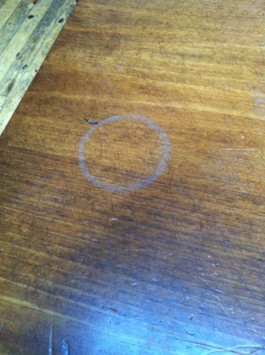 How to Remove Water Marks from a Wood Table