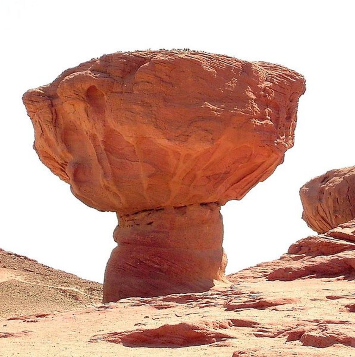 mushroom-shaped-rocks