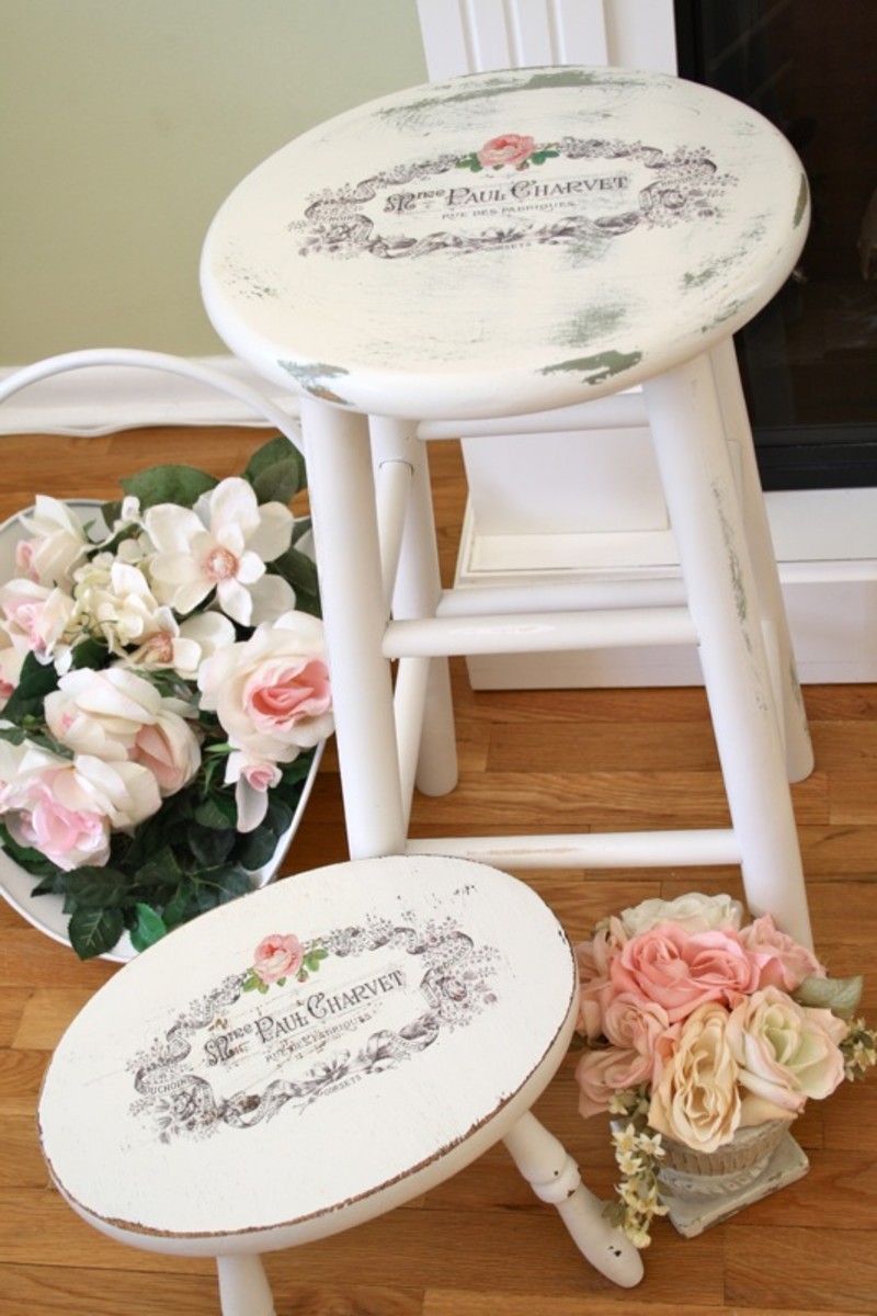 Vintage shabby chic made with stencils 