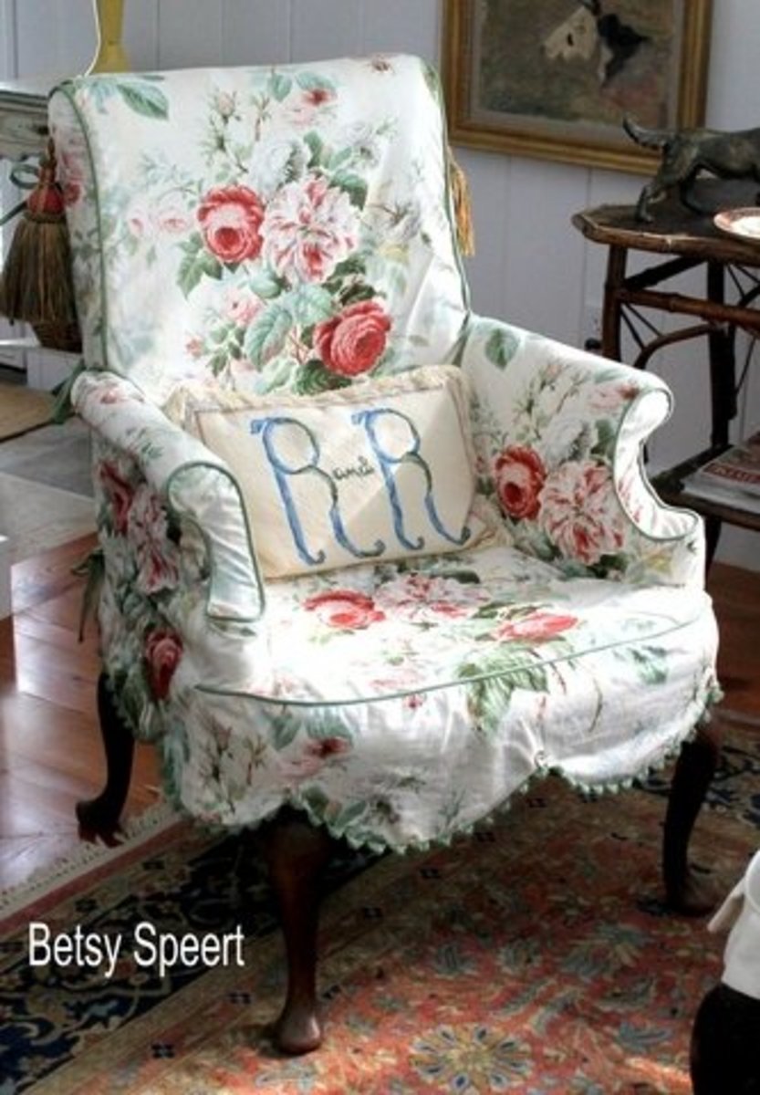 Floral slipcover gives a nice homey touch