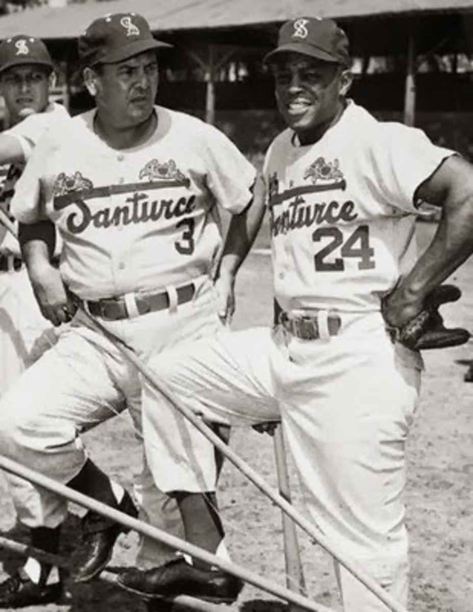 Santurce Crabbers Once Had Clemente and Willie Mays In Same Outfield -  The Point of Pittsburgh