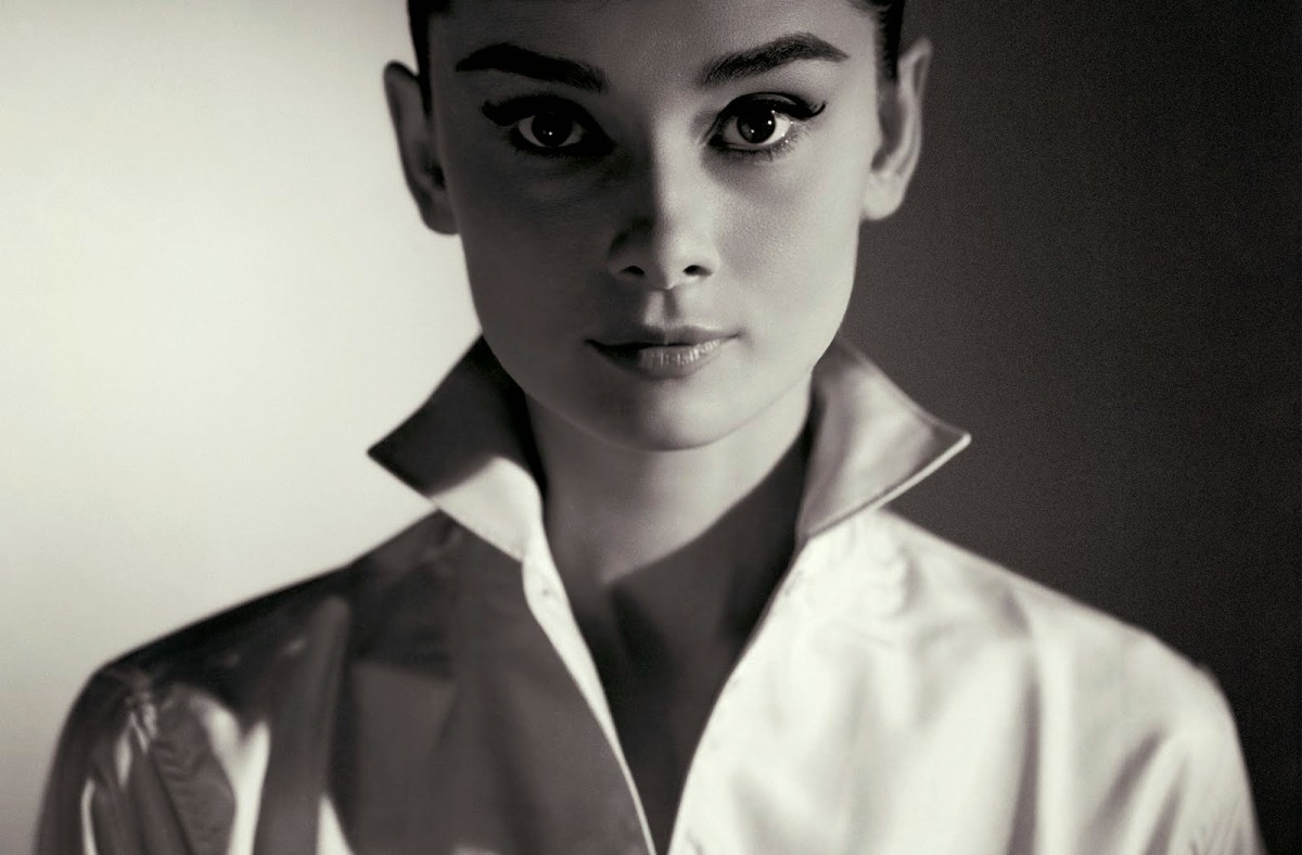 How to Dress Like Audrey Hepburn