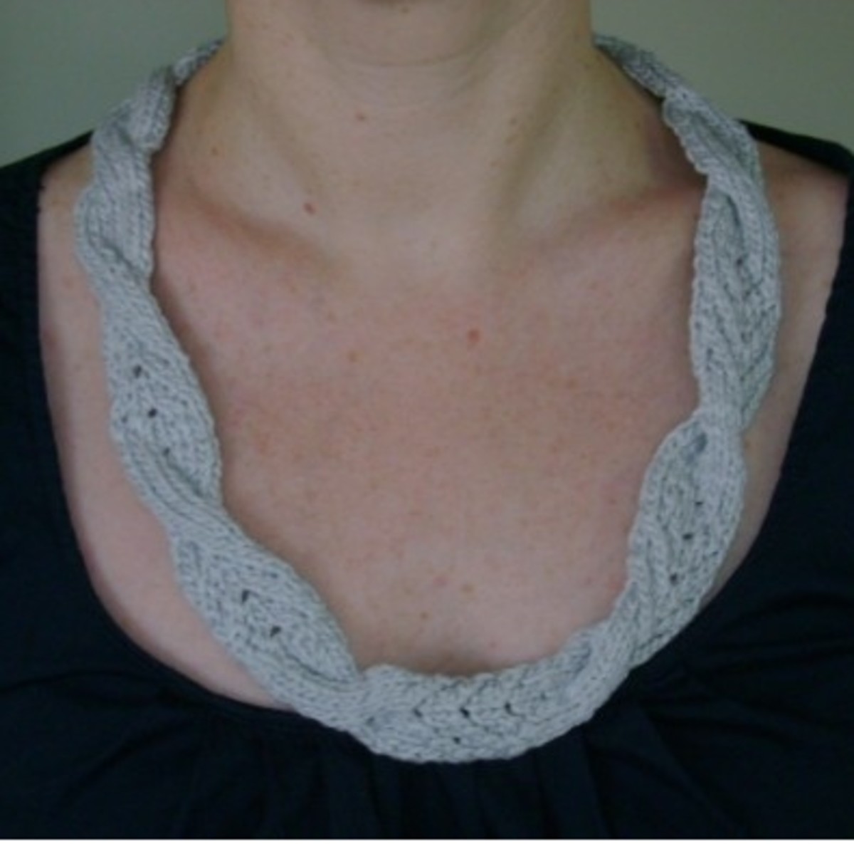 Knitting Pattern for High Tea Collar Necklace