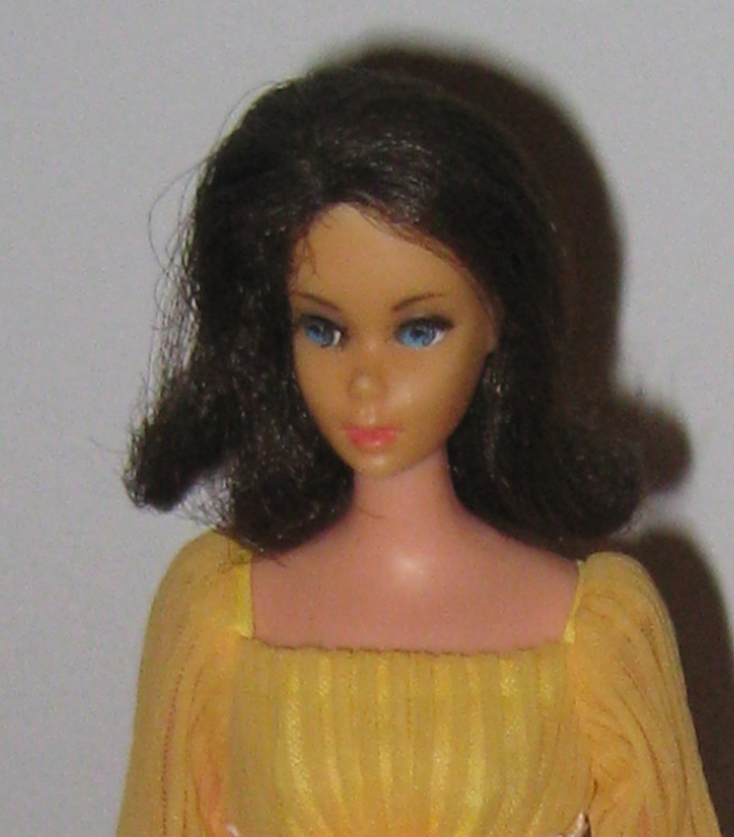 Barbie Doll's Closet; 1970 - a New Decade!