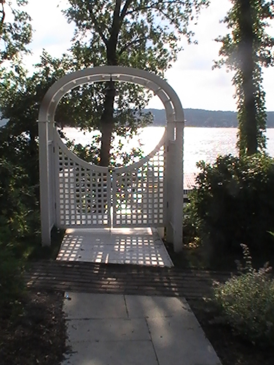 Gate along Geneva Lake pathway. 