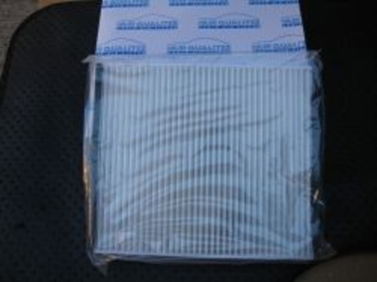 How to Replace Volvo S40 or V50 Cabin Air Filter