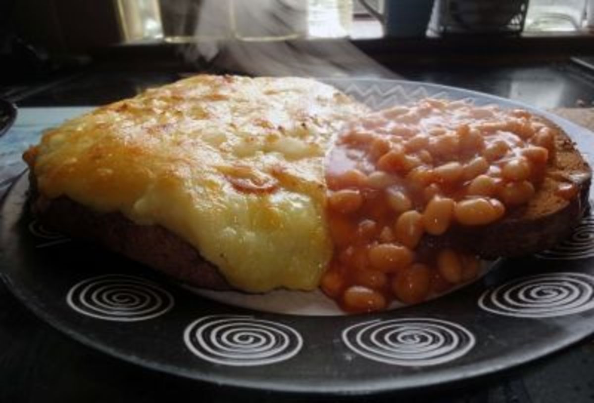 Mashed potatoes and cheese toastie with baked beans