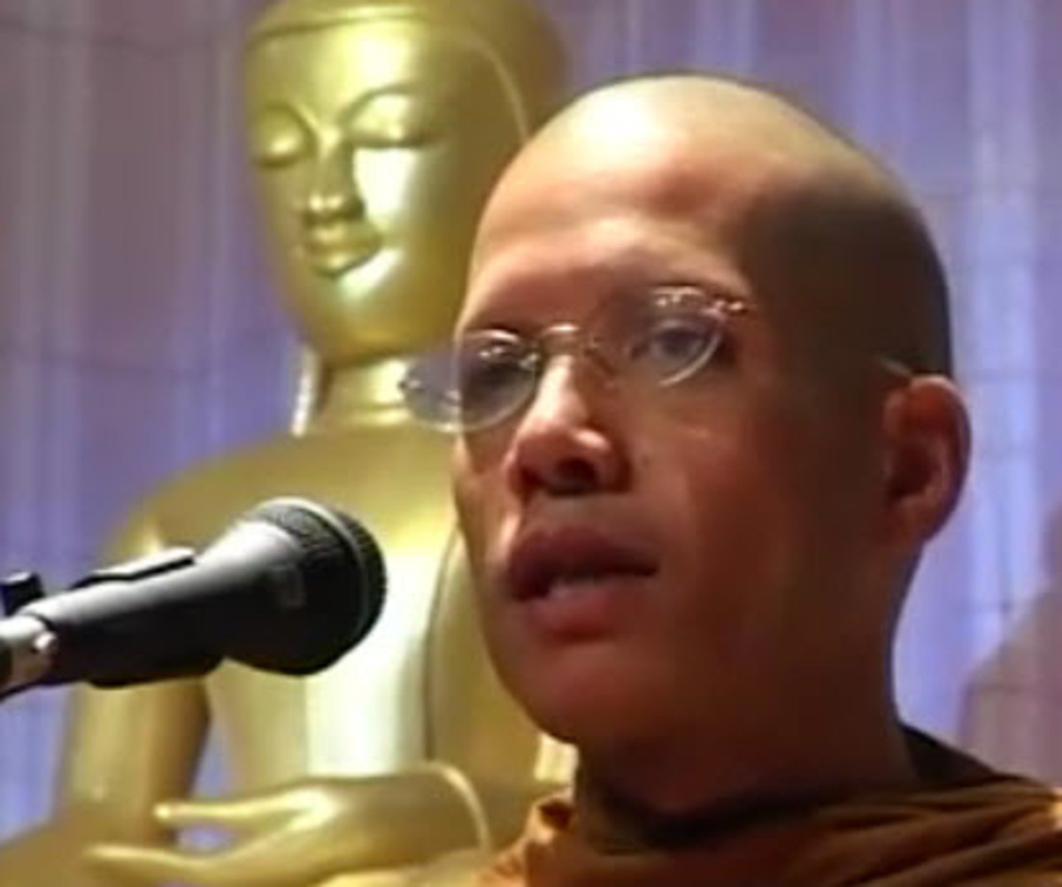 Modern Age Siddharta Gautama - Giving up Billions and Lead a Life of Monkhood