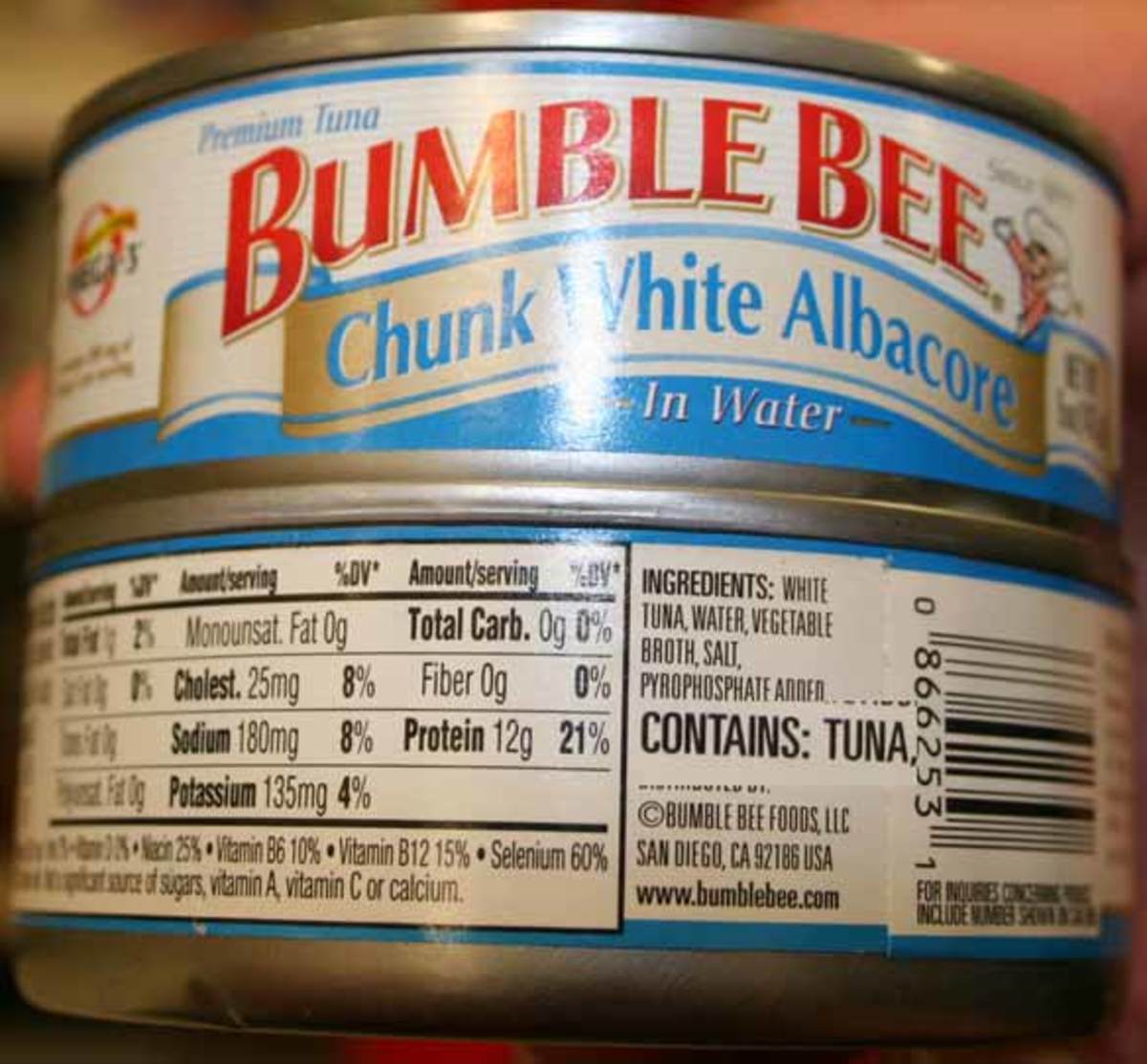 Bumble Bee Chunk White Albacore tuna can 