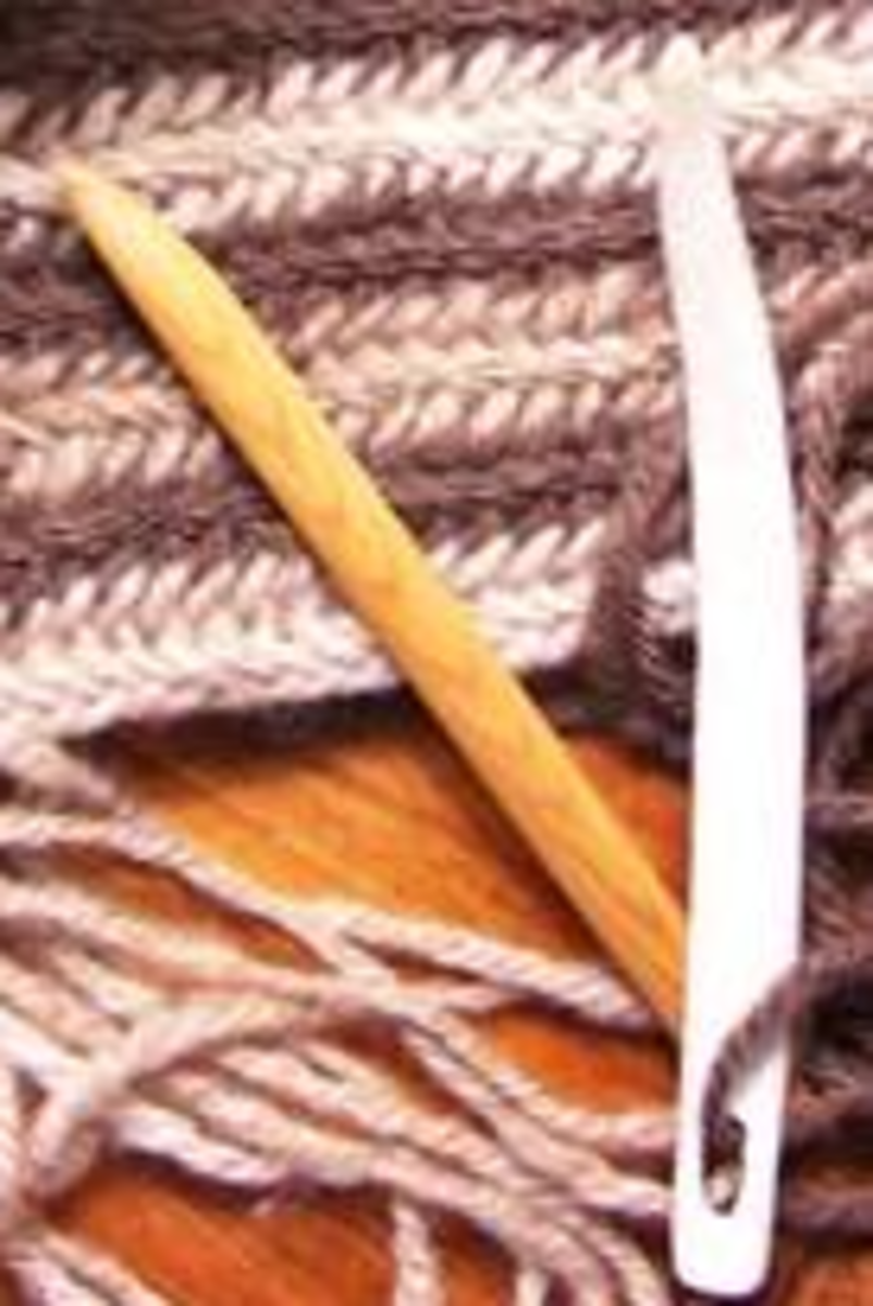 Image: Needle and Sample of Naalbinding Knitting